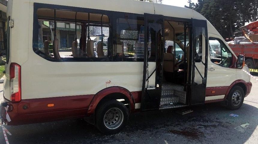 İstanbul Toptancılar &Ccedil;arşısı&rsquo;nda Minib&uuml;se Silahlı Saldırı