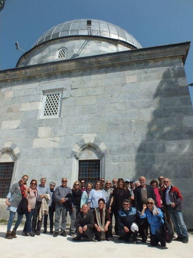 Olgun Gençler İznik’te Baharın Keyfini Çıkardı