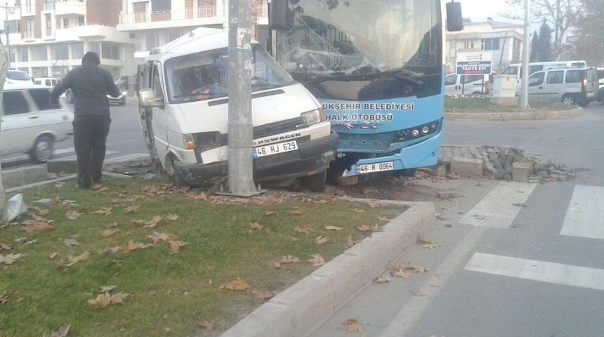 Kahramanmaraş&rsquo;ta Trafik Kazası: 2 Yaralı