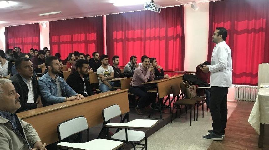 &Ouml;ğrenciler Hastalıklar Hakkında Bilgilendirildi