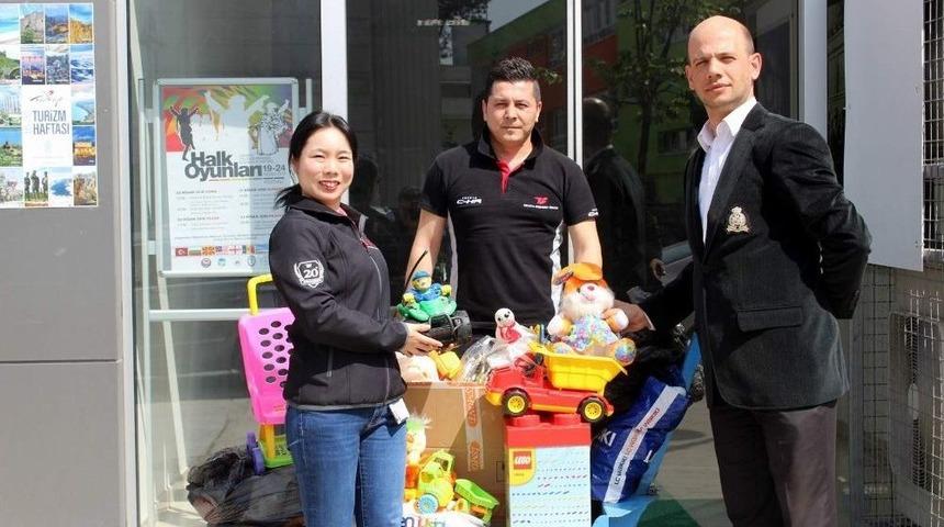 Toyota Boshoku &Ccedil;alışanlarından &Ccedil;ocuklara Oyuncak