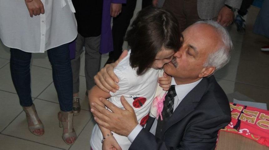 3 Bin &Ccedil;ocuğa Bayram Hediyesi