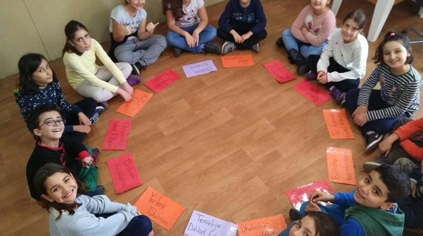 Simurglu &Ouml;ğrenciler Eğlenerek &Ouml;ğreniyorlar