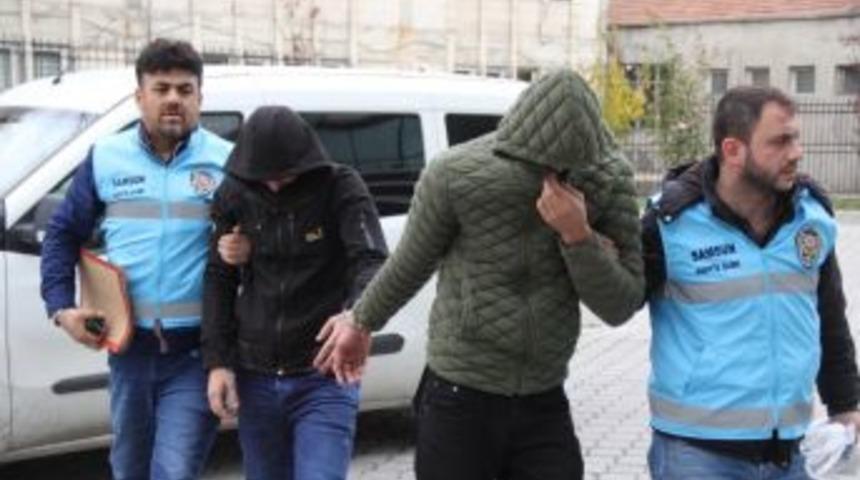 "istihbarattanız" Diye Iraklıların Parasını Gasp Eden Iraklı 2 Genç Yakalandı