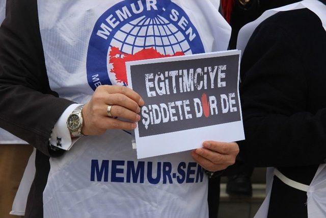 İzmir’de Okul Müdürünün Öldürülmesine Tepki