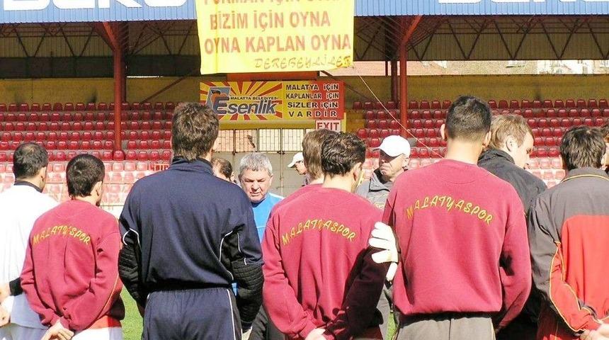 Kayıhan Bir D&ouml;nem Malatyaspor&rsquo;u Da &Ccedil;alıştırdı