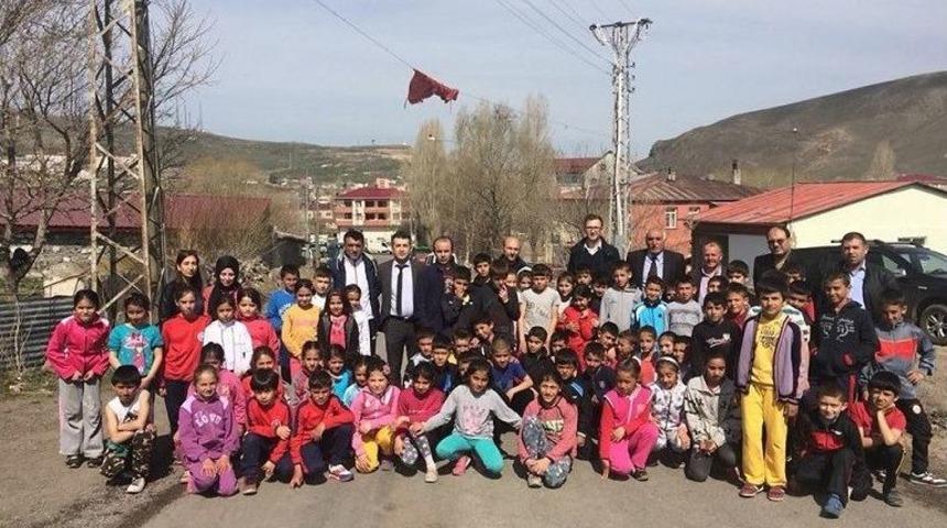 &Ccedil;ıldır&rsquo;da 23 Nisan Dolayısıyla Yarışmalar D&uuml;zenlendi