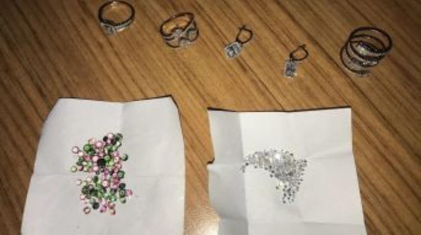 Hırsızlık İ&ccedil;in Uyuşturucu Bağımlısı Kızı Kullanan Ş&uuml;pheliler Yakalandı