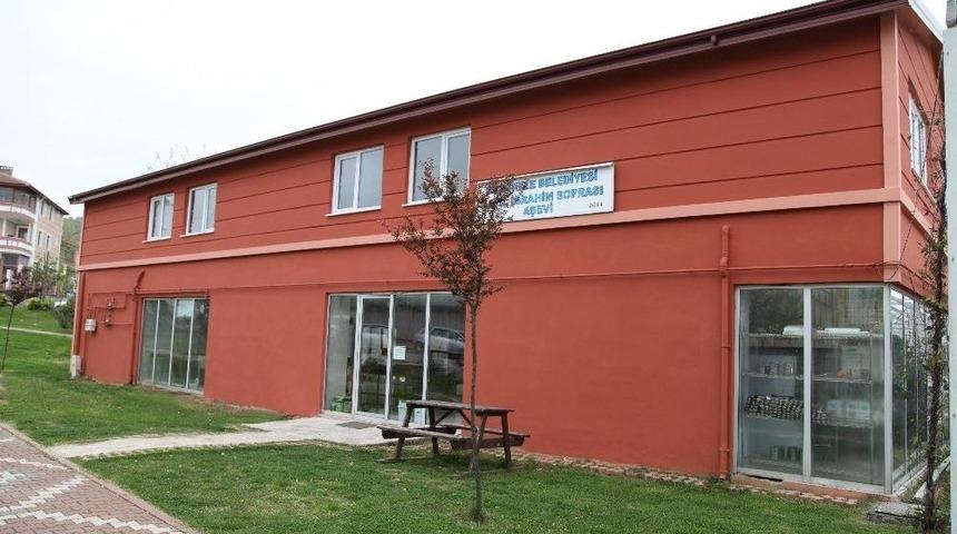 Aşevi Evlere Aş İle Sevgi Dağıtıyor