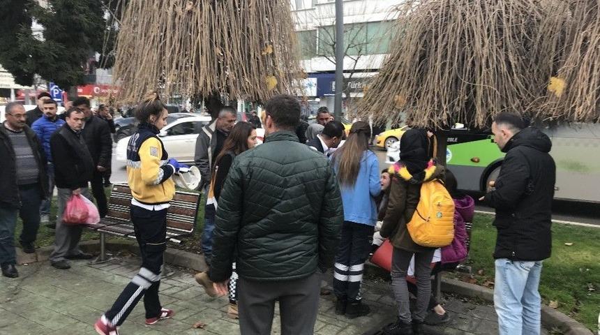 Kazayı Yara Almadan Atlatan Genç Kız Sinir Krizi Geçirdi