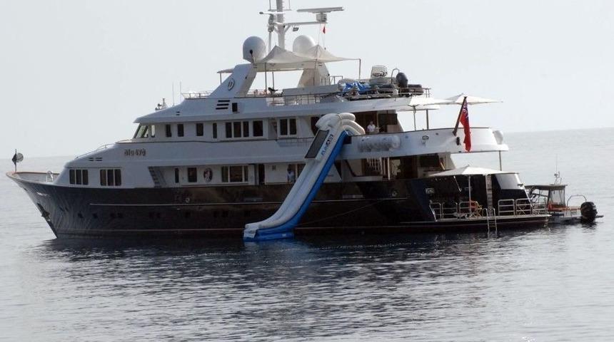 Hollywood Yıldızı Bradley Cooper &Ouml;l&uuml;deniz&rsquo;de