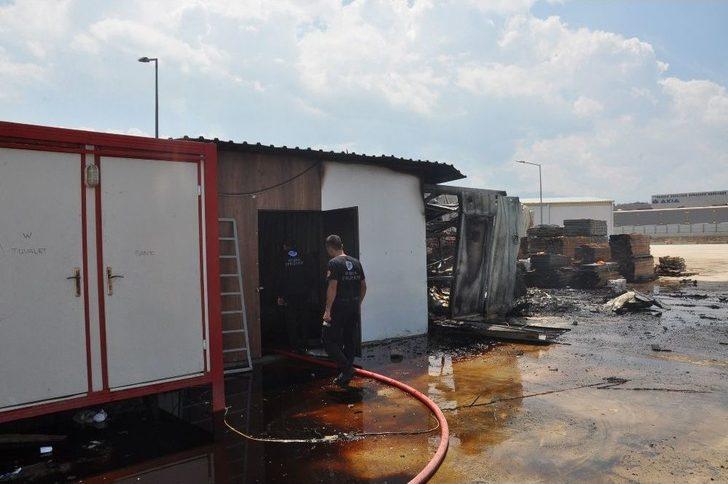 Fabrikada Patlama...ortalık Savaş Alanına Döndü G2