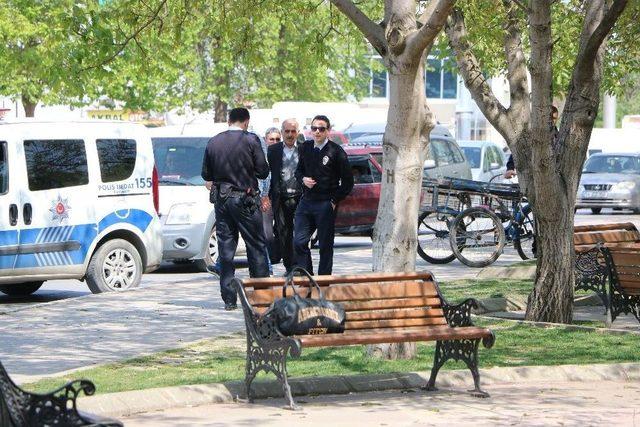 Sakarya’da Şüpheli Çanta Polisi Alarma Geçirdi