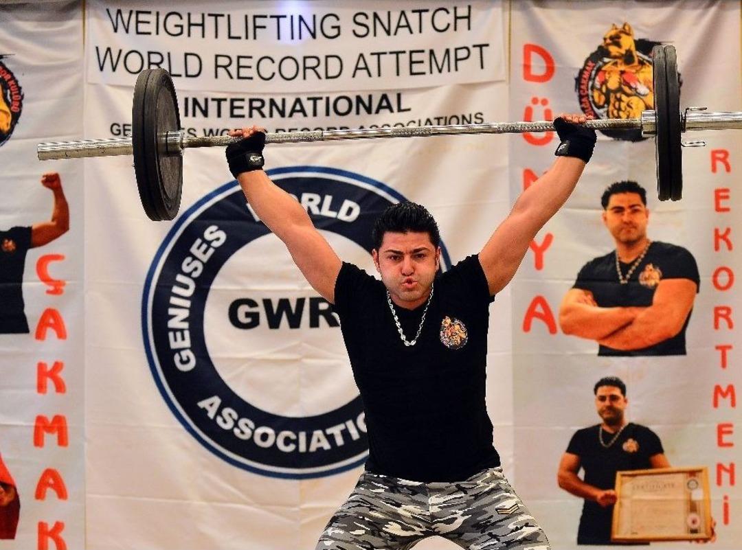 Tolga &Ccedil;akmak&rsquo;tan 7 Ton 60 Kilogramlık Rekor