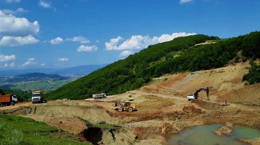 Çakırsu’daki Göletin Yapımı Sürüyor