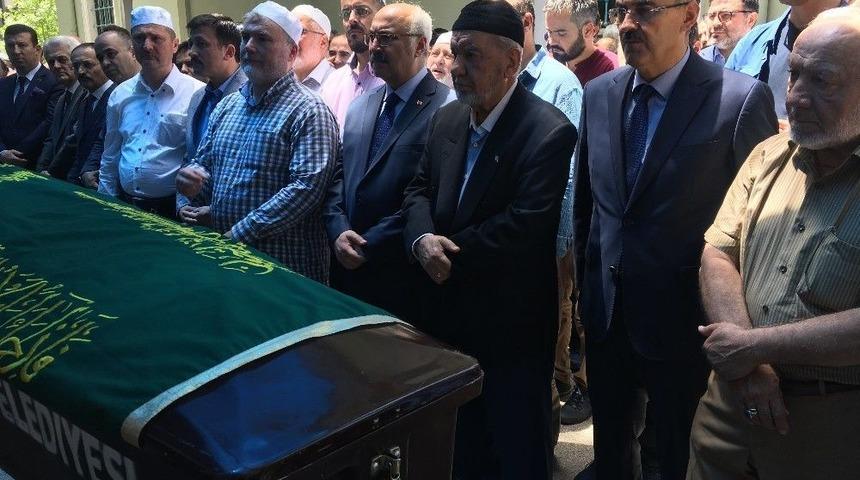 Cumhurbaşkanı Erdoğan’ın Yakın Arkadaşı Hamdi Boyacı Toprağa Verildi