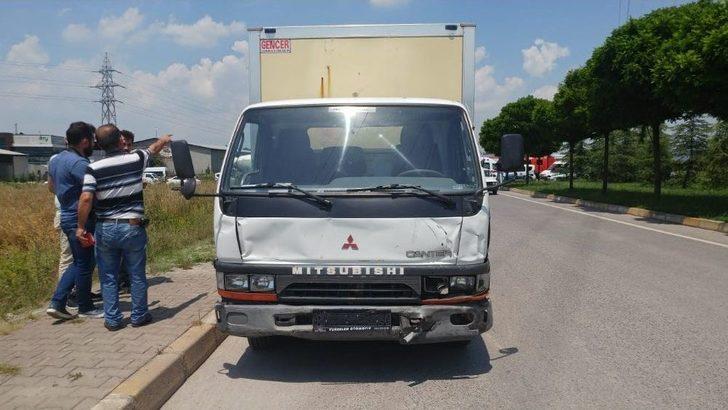 Otomobil İle Kamyonet Çarpıştı: 1’i Çocuk 5 Kişi Yaralandı G1
