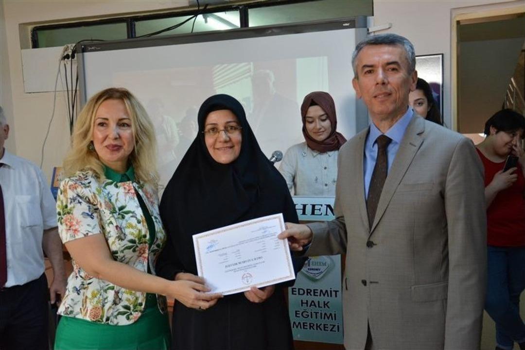 Edremit&rsquo;te Okuma Yazma Bilmeyen Kalmayacak