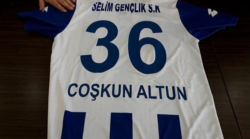 Başkan Altun&rsquo;a 36 Numaralı Forma Hediye Edildi