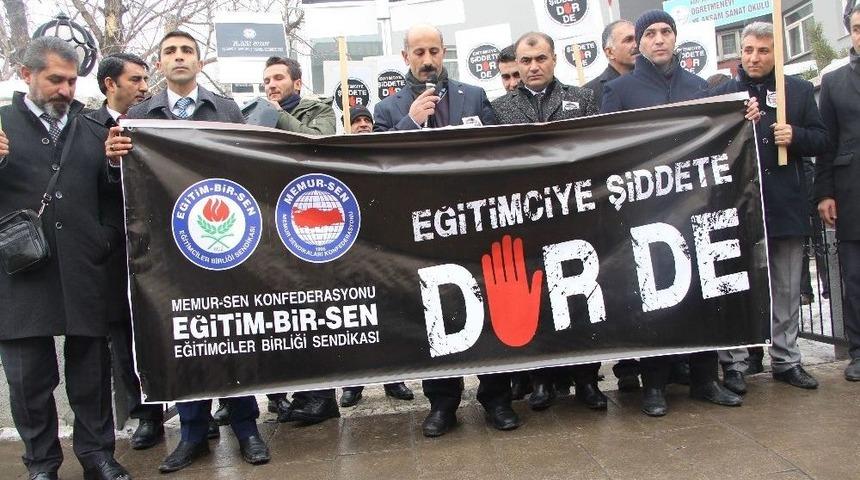 İzmir&rsquo;de &Ouml;ld&uuml;r&uuml;len Okul M&uuml;d&uuml;r&uuml; Ağrı&rsquo;da Unutulmadı