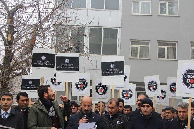 İzmir’de Öldürülen Okul Müdürü Ağrı’da Unutulmadı