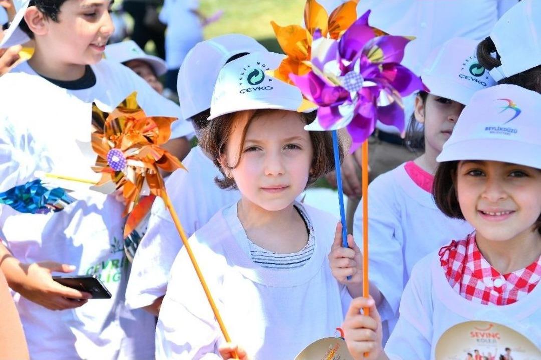 &Ccedil;ocuklar &Ccedil;evre Şenliği&rsquo;nde Doyasıya Eğlendi