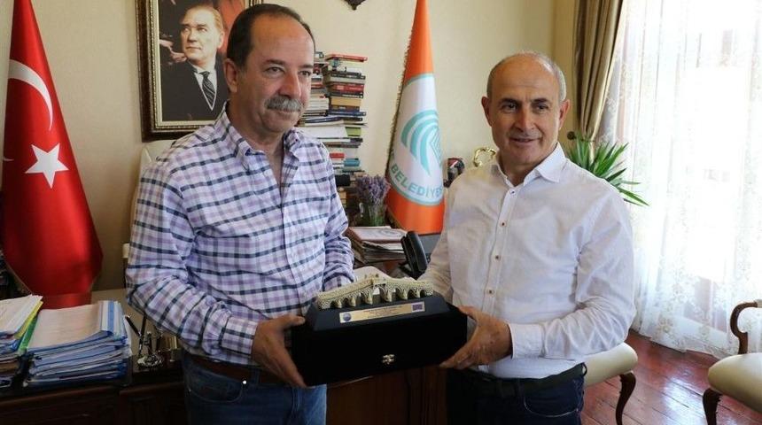 B&uuml;y&uuml;k&ccedil;ekmece Belediye Başkanı Akg&uuml;n&rsquo;den Edirne Belediyesine Ziyaret