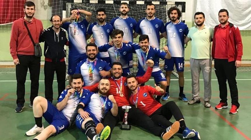 Km&uuml; Erkek Hentbol Takımı S&uuml;per Lige Y&uuml;kseldi