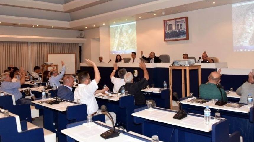 Salihli Belediye Meclisi 16 G&uuml;ndem Maddesini Karara Bağladı