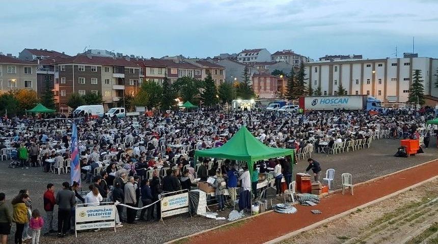 Odunpazarı&rsquo;nın İftar Programı B&uuml;y&uuml;kdere Mahallesi&rsquo;nde Devam Etti