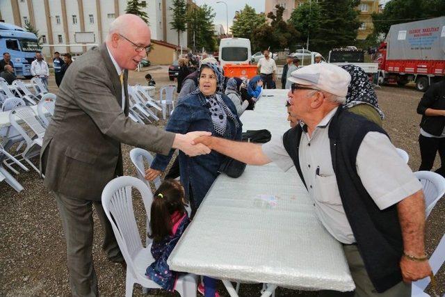 Odunpazarı’nın İftar Programı Büyükdere Mahallesi’nde Devam Etti