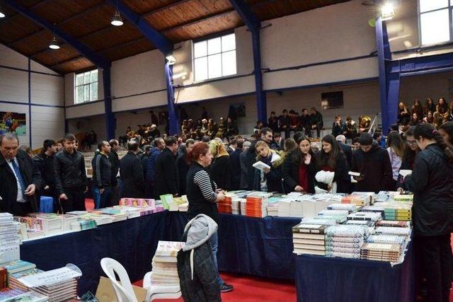 Biga’da 2. Kitap Fuarı Açıldı