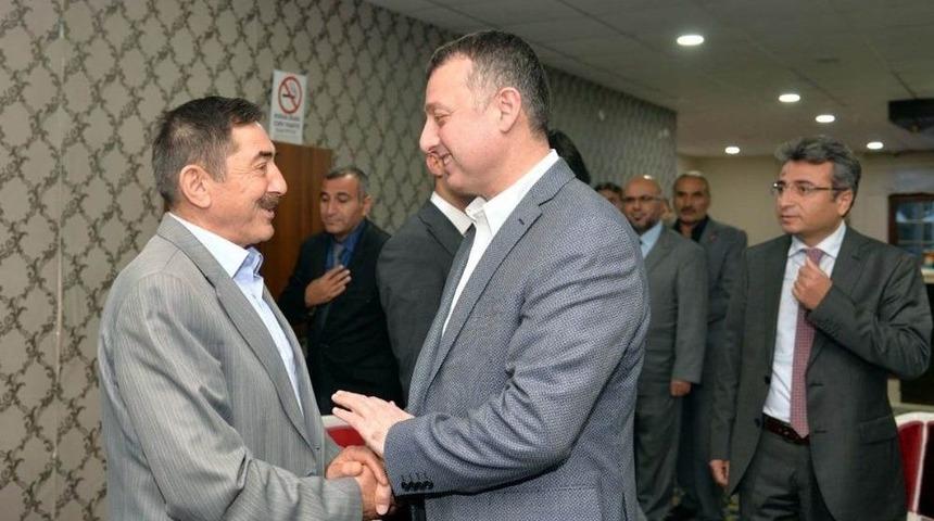 Vali B&uuml;y&uuml;kakın, S&ouml;ğ&uuml;t&rsquo;te Şehit Ve Gazi Aileleri İle Oru&ccedil; A&ccedil;tı