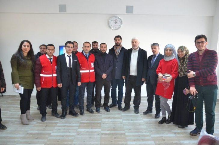 Yüksekova’da Bin 600 Öğrenciye Yardım G5