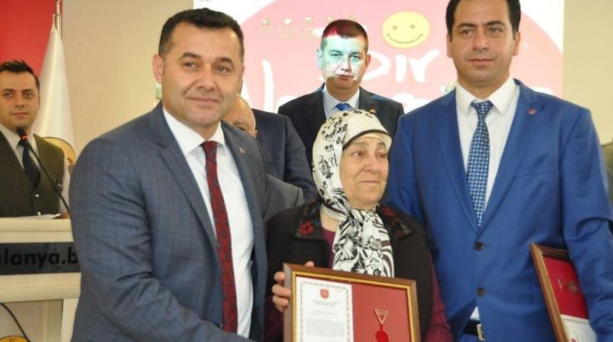 Tsk&rsquo;ya Destek Verenler Madalya Ve Beratla Onurlandırıldı