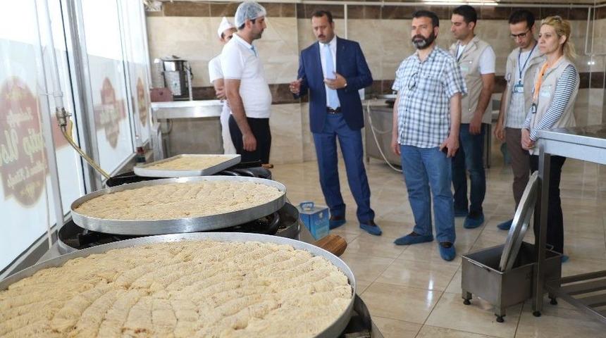 Elazığ&rsquo;da Tatlıcılara Hijyen Denetimi