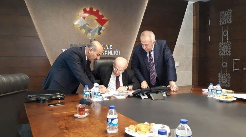 Ceyhan İle Erzin Arasındaki Sınır Sorunu &Ccedil;&ouml;z&uuml;ld&uuml;