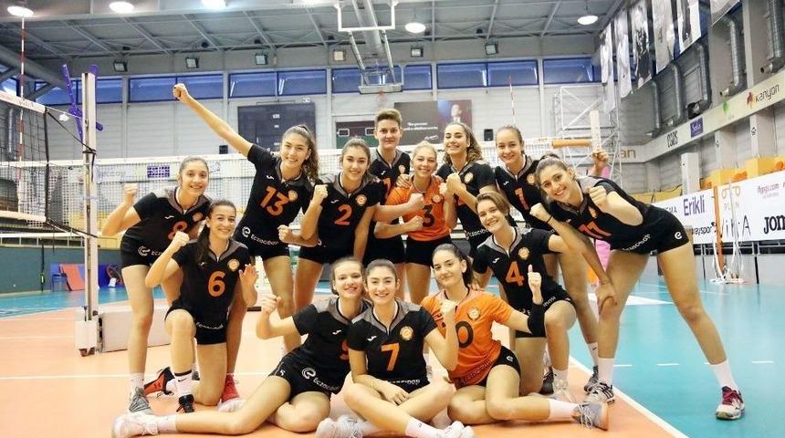 T&uuml;rkiye Liglerinin Oyuncu Fabrikası: Eczacıbaşı