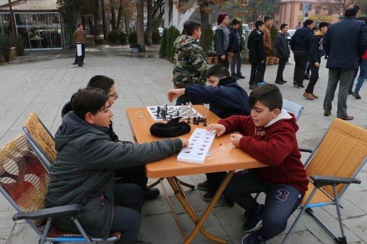 Erzincan Mobil Gençlik Merkezi Gençler İçin Yollarda G2