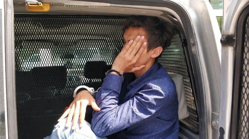 Samsun&rsquo;da Camiden Muslukları &Ccedil;alan Hırsız: "maddi Durumum K&ouml;t&uuml; Olduğu İ&ccedil;in Caminin Musluklarını &Ccedil;aldım"