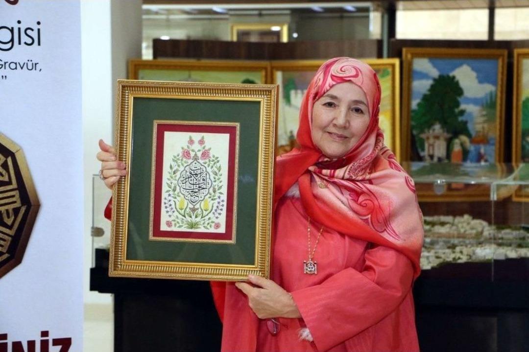 İnci Beşoğlu&rsquo;nun Karma Sergisi Ey&uuml;psultan&rsquo;da A&ccedil;ıldı