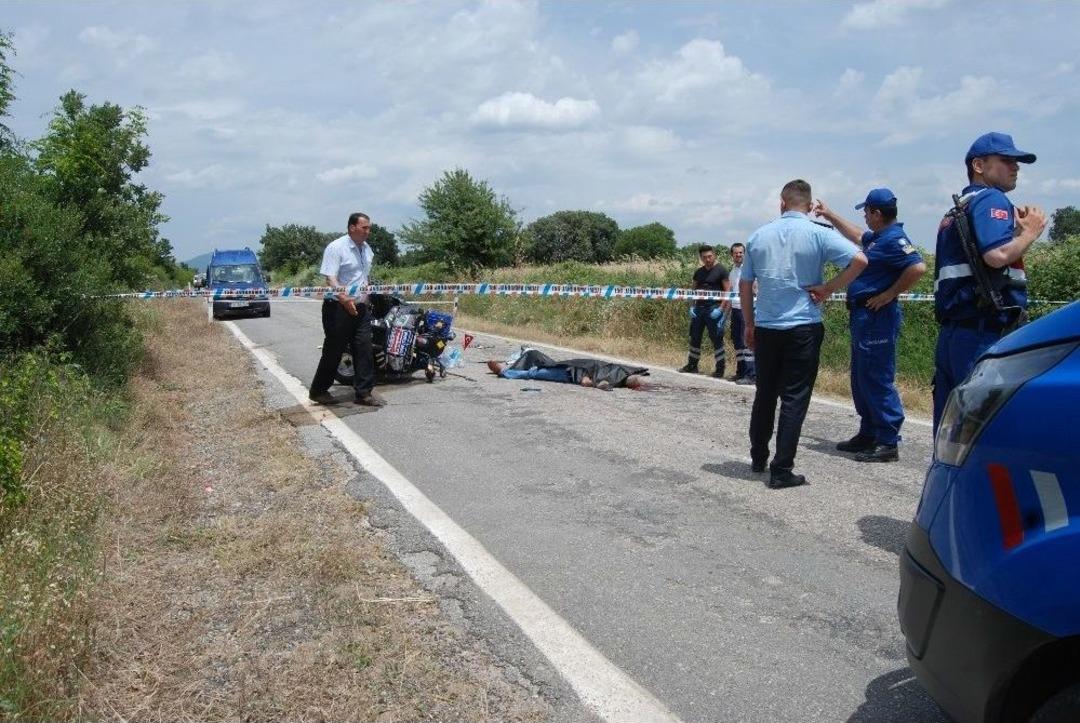 Engelli Adam Devrilen Aracında Hayatını Kaybetti