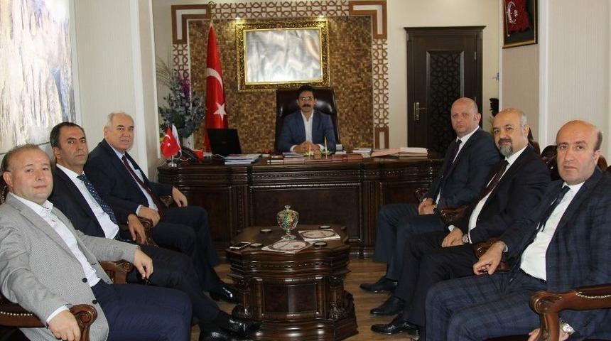 Vedaş Genel M&uuml;d&uuml;r&uuml; Akyol&rsquo;dan Kaymakam &Ouml;zt&uuml;rk&rsquo;e Ziyaret