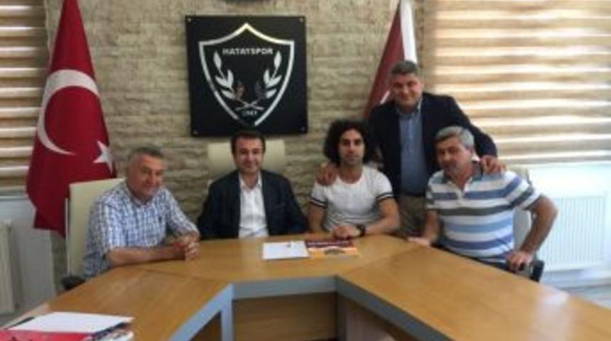 Hatayspor, Caner Bağ&rsquo;ın S&ouml;zleşmesini 1 Yıl Daha Uzattı