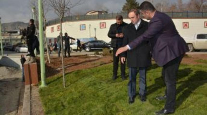 Hakkari Belediyesinden Yeşil Ve Dinleme Alanları