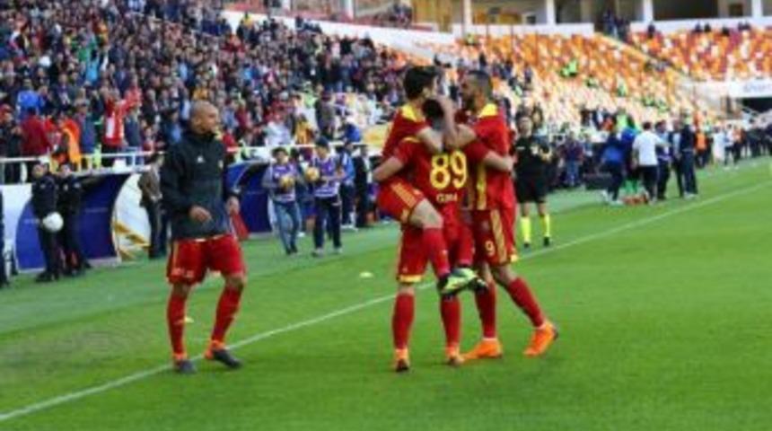 Evkur Yeni Malatyasporlu 7 Taraftara 1 Yıl Men Cezası Verildi