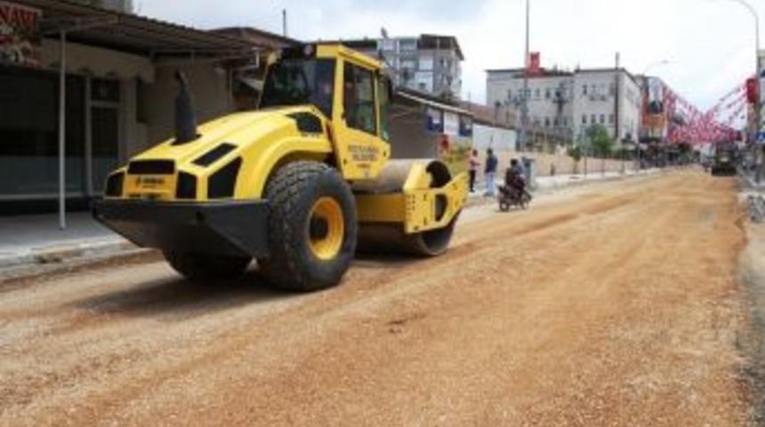 Erzin&rsquo;de Yol Bakım Ve Asfalt &Ccedil;alışması