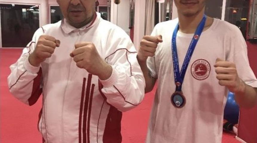 Gen&ccedil; Oyuncu Antalya&rsquo;dan &Uuml;&ccedil;&uuml;nc&uuml; D&ouml;nd&uuml;