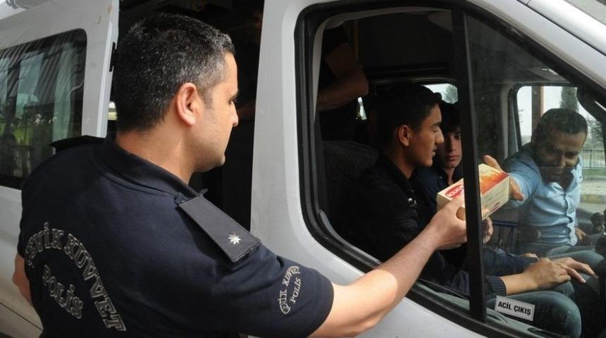 Cizre Emniyeti&rsquo;nden Vatandaşa Kandil Simidi