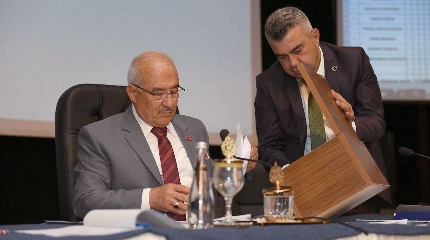 B&uuml;y&uuml;kşehir Meclisi&rsquo;nde Belediye Enc&uuml;meni Se&ccedil;imi Yapıldı